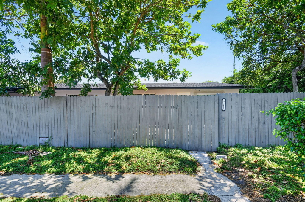 3384 Rudolph Road - Photo 2
