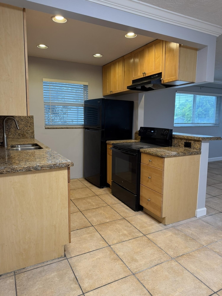 2701 Middle River Drive - Photo 9