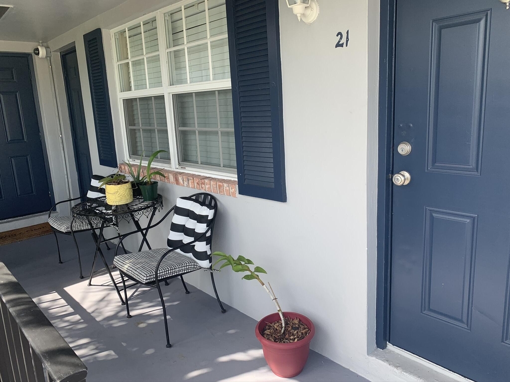 2701 Middle River Drive - Photo 0