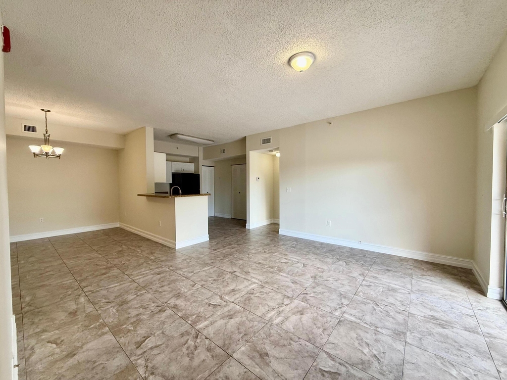 6960 Sw 39th Street - Photo 1