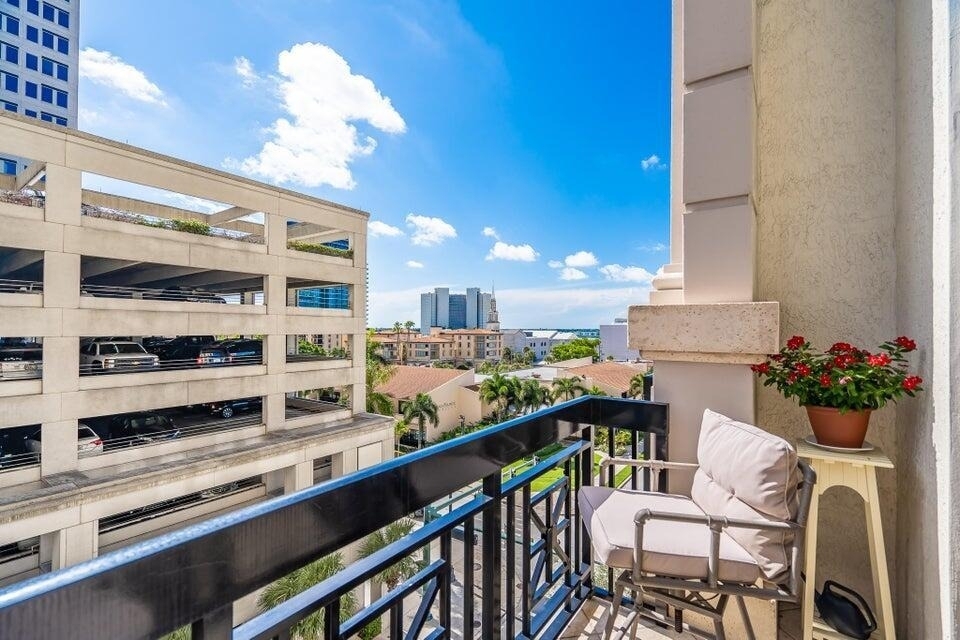 801 S Olive Avenue - Photo 13