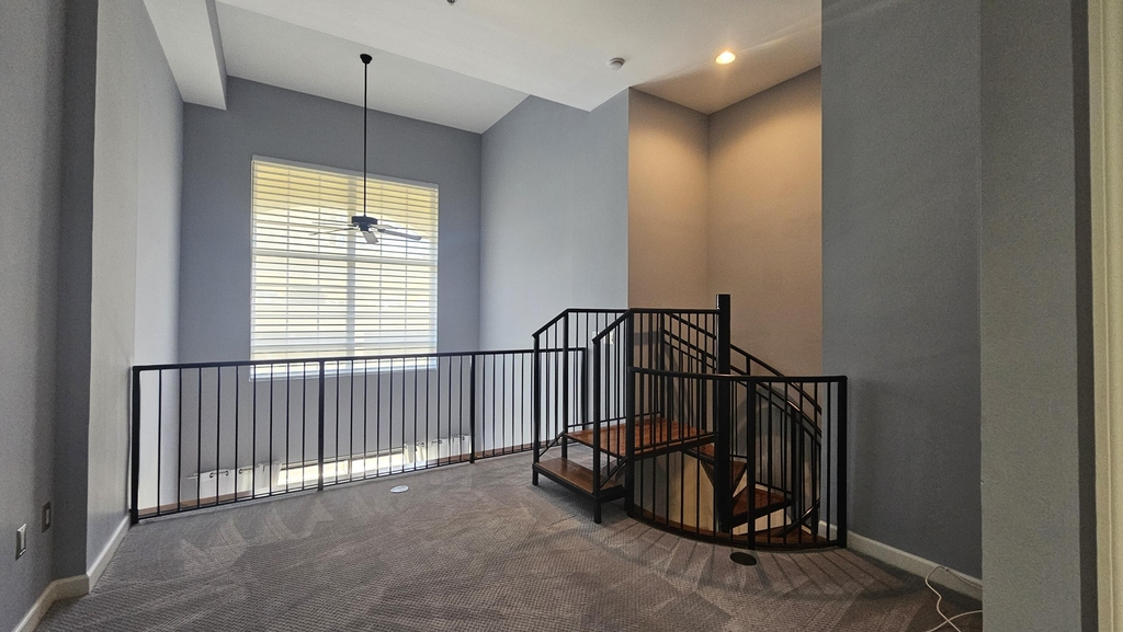 801 S Olive Avenue - Photo 10