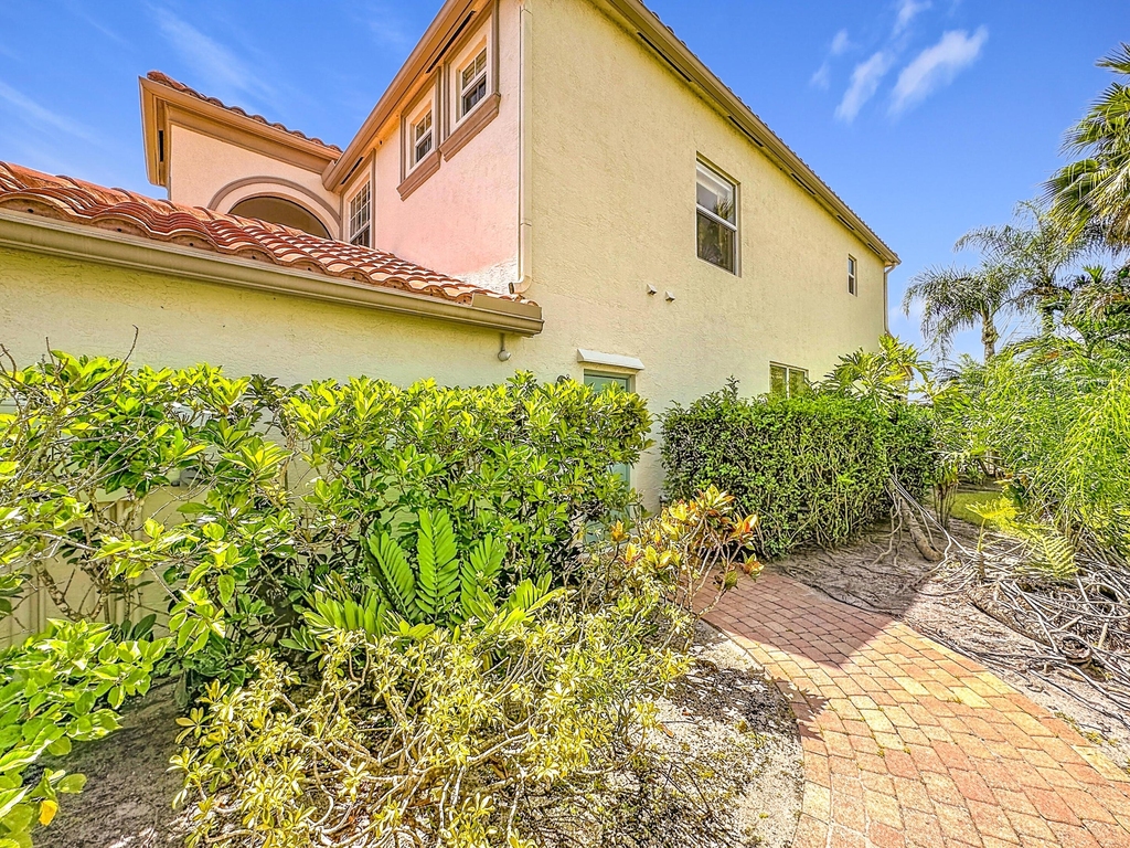 11251 Sw Springtree Terrace - Photo 82