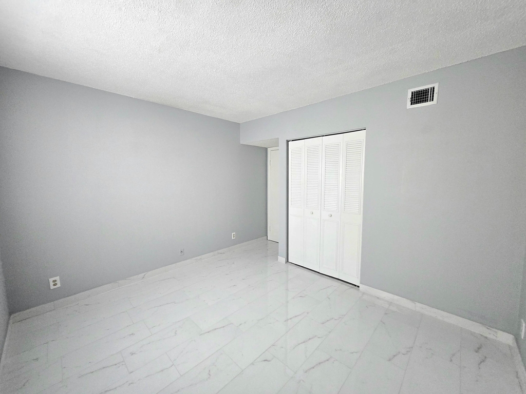 6505 Winfield Boulevard - Photo 13