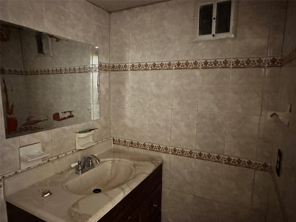 5900 Nw 17th Place - Photo 16