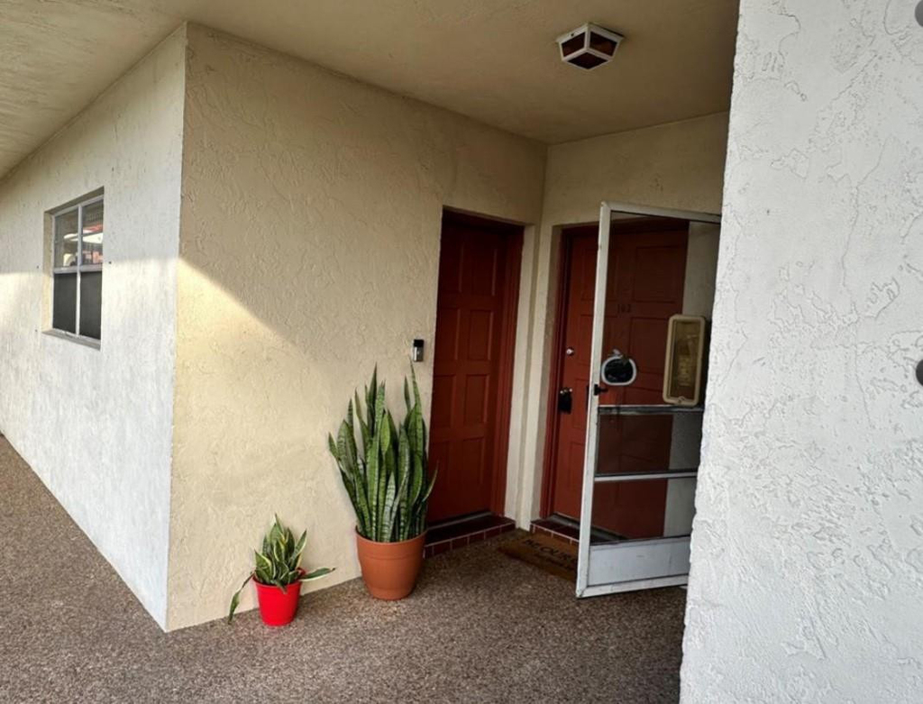 5900 Nw 17th Place - Photo 4