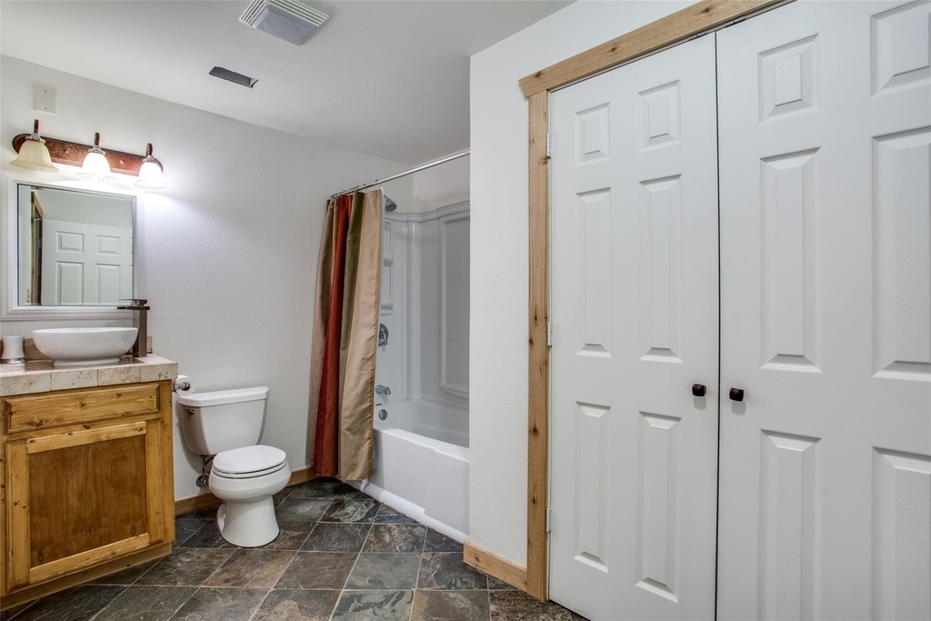 470 County Road 3198 - Photo 5