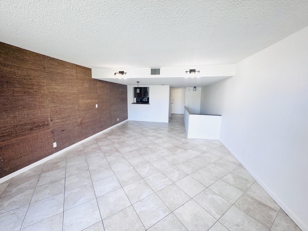 2820 Tennis Club Drive - Photo 14