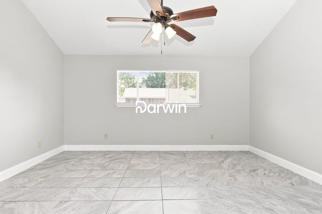 1334 Willersley Lane - Photo 7