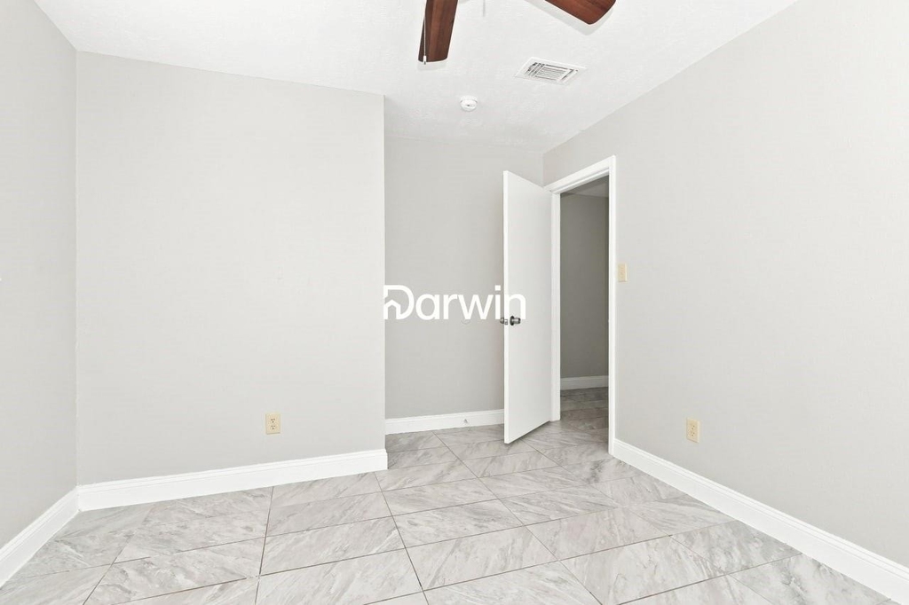 1334 Willersley Lane - Photo 8