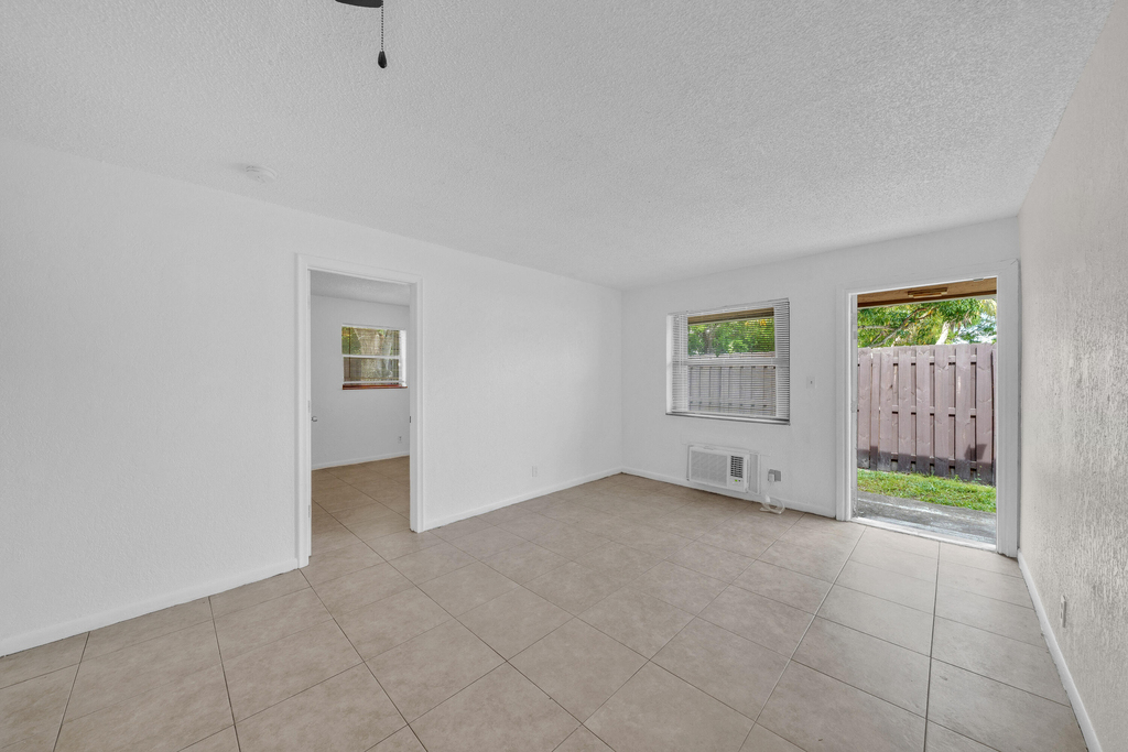 237 Sw 5th Street - Photo 12