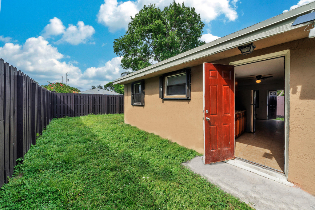 237 Sw 5th Street - Photo 16
