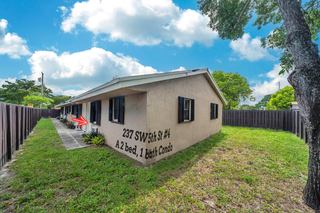 237 Sw 5th Street - Photo 17