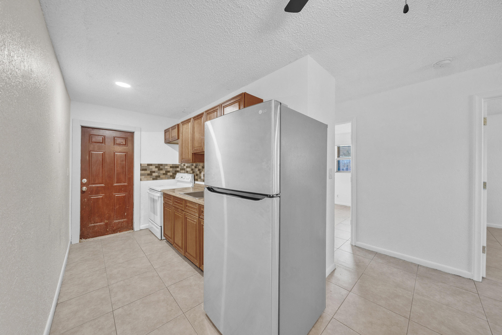 237 Sw 5th Street - Photo 9