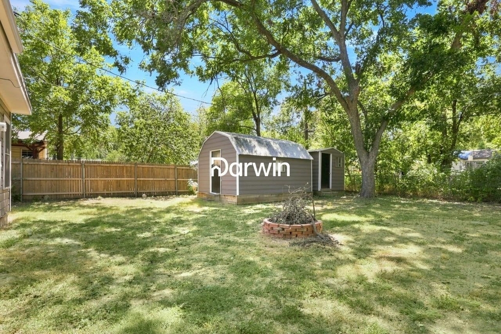 4328 Waits Avenue - Photo 12
