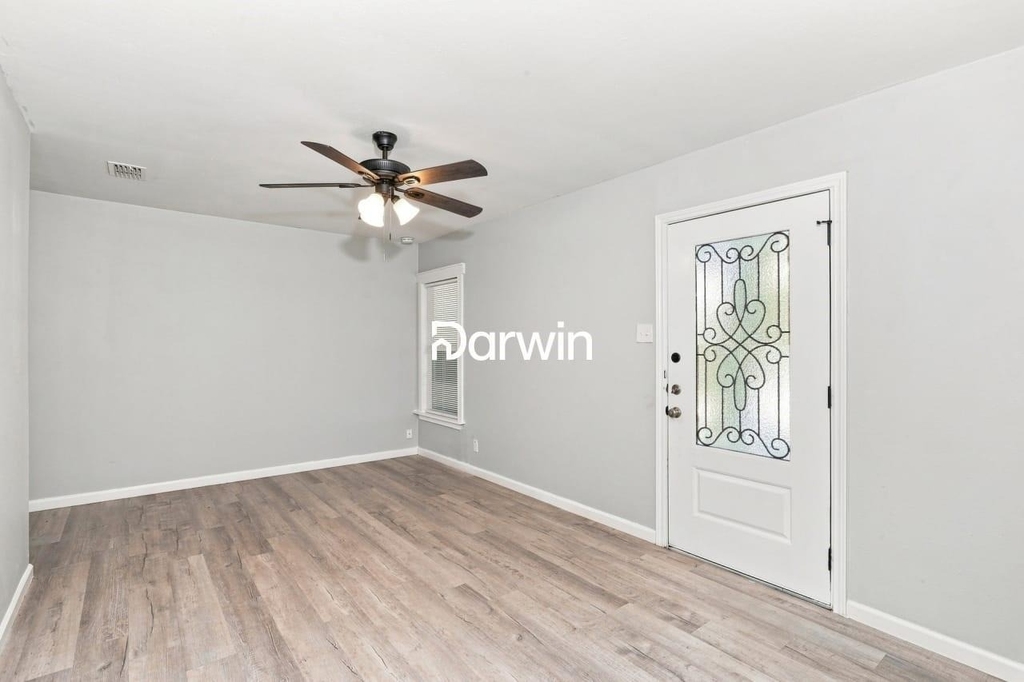 4328 Waits Avenue - Photo 4