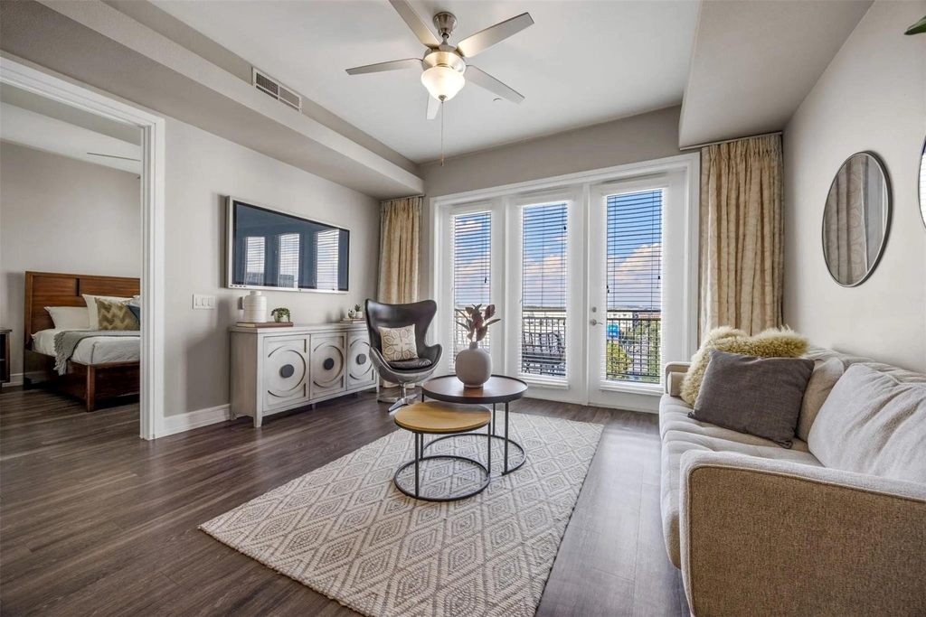 3201 Esperanza Crossing - Photo 10