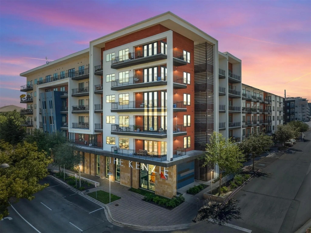 3201 Esperanza Crossing - Photo 0