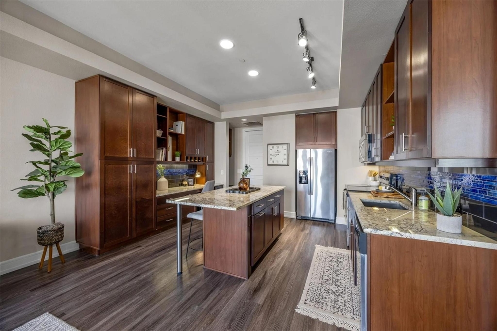 3201 Esperanza Crossing - Photo 13