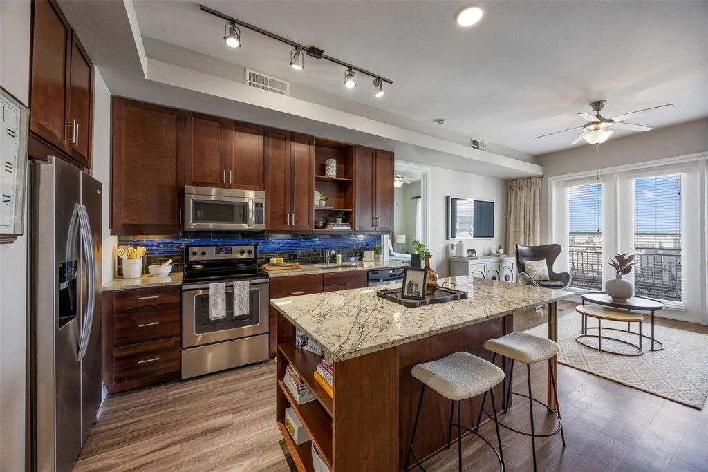 3201 Esperanza Crossing - Photo 14