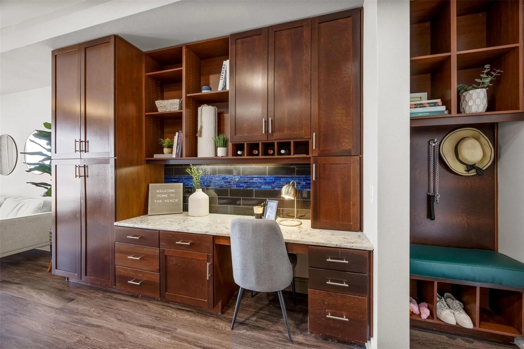 3201 Esperanza Crossing - Photo 9