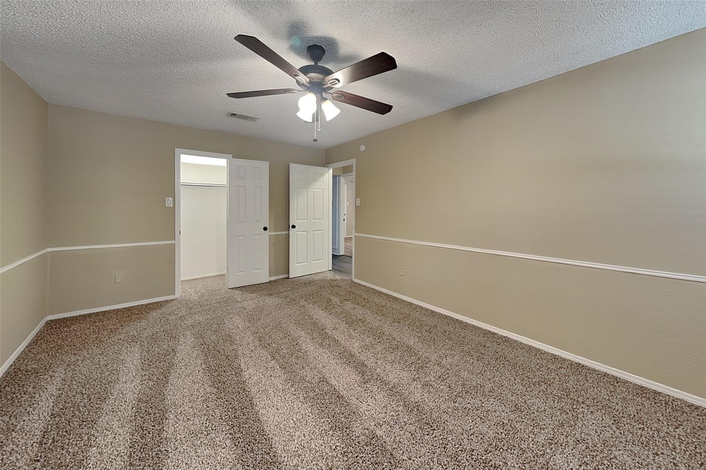 8 Lake Forest Drive - Photo 15