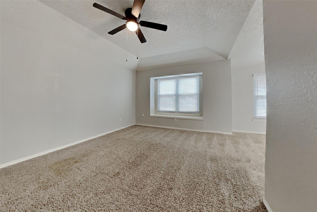 5402 Summit Peak Drive - Photo 5