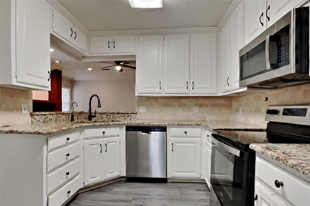 5402 Summit Peak Drive - Photo 7