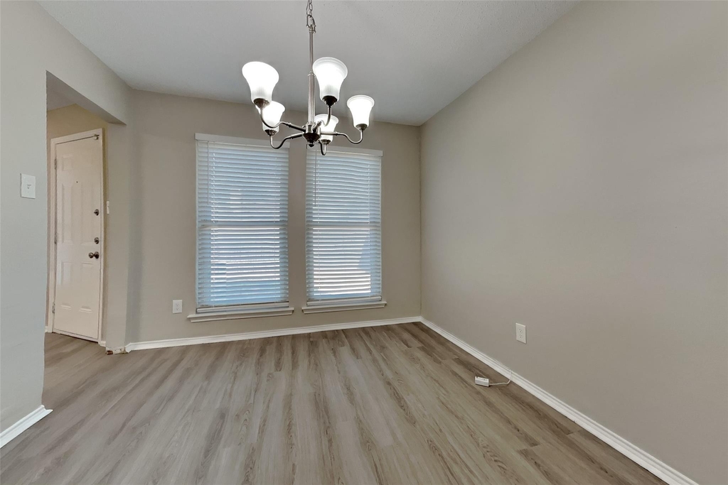 6332 Glen Knoll Drive - Photo 5