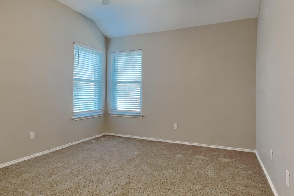 6332 Glen Knoll Drive - Photo 14