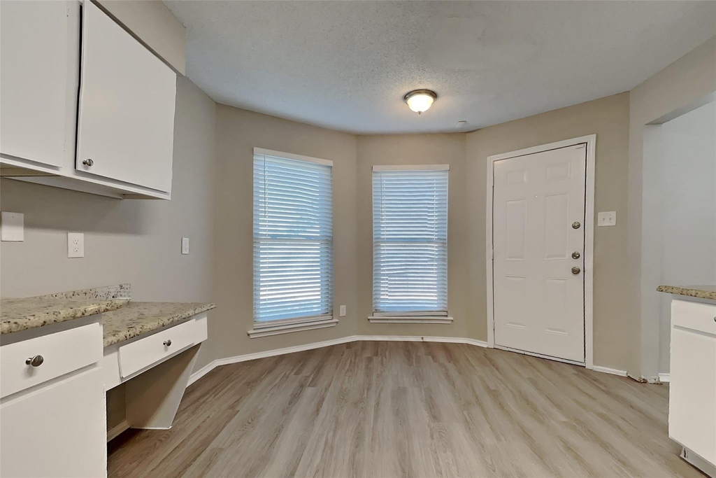 6332 Glen Knoll Drive - Photo 4