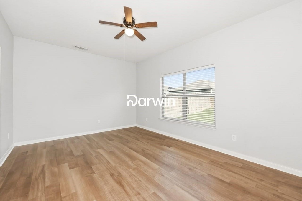 132 Bush Drive - Photo 4