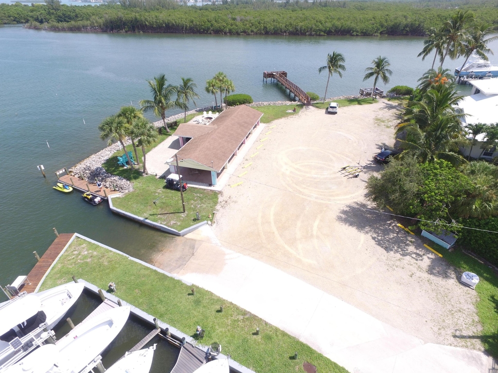 5501 Se Nassau Terrace - Photo 6
