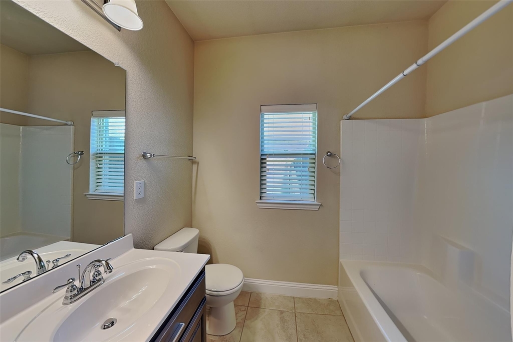 7417 Rose Crest Boulevard - Photo 14