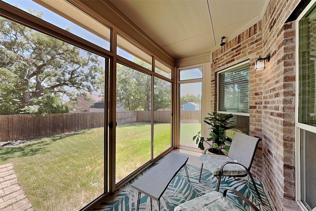7417 Rose Crest Boulevard - Photo 16