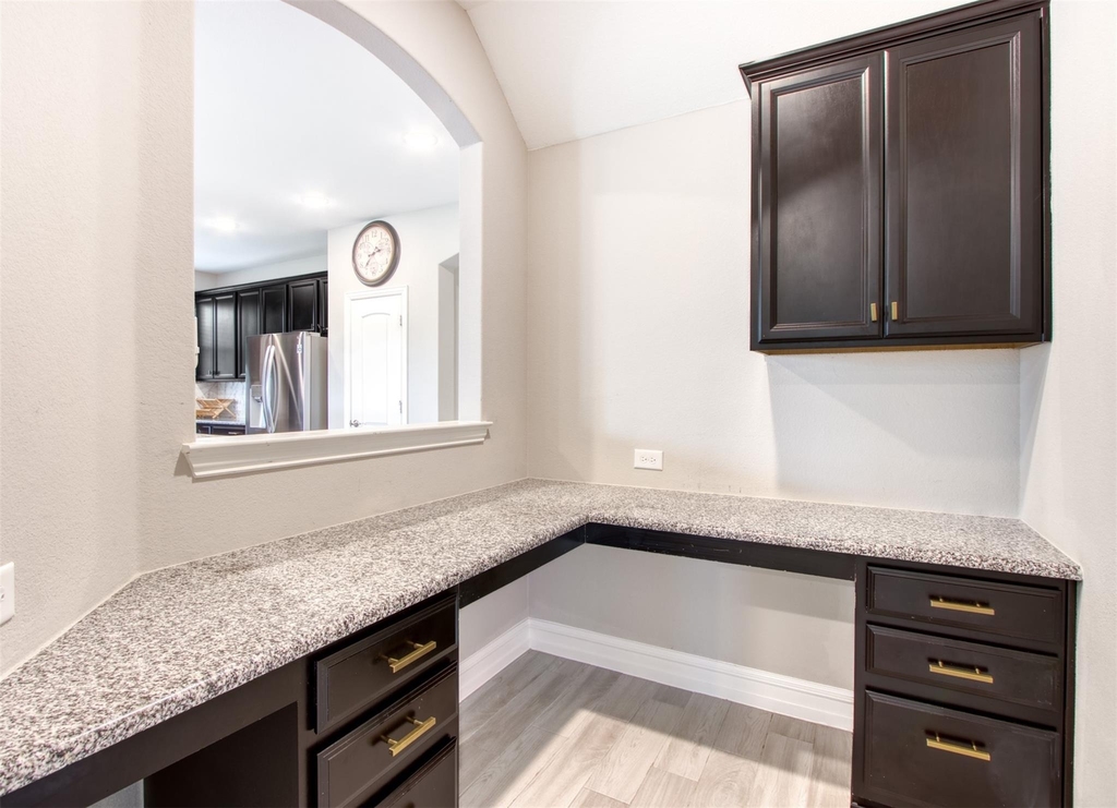 2701 Ash Avenue - Photo 11