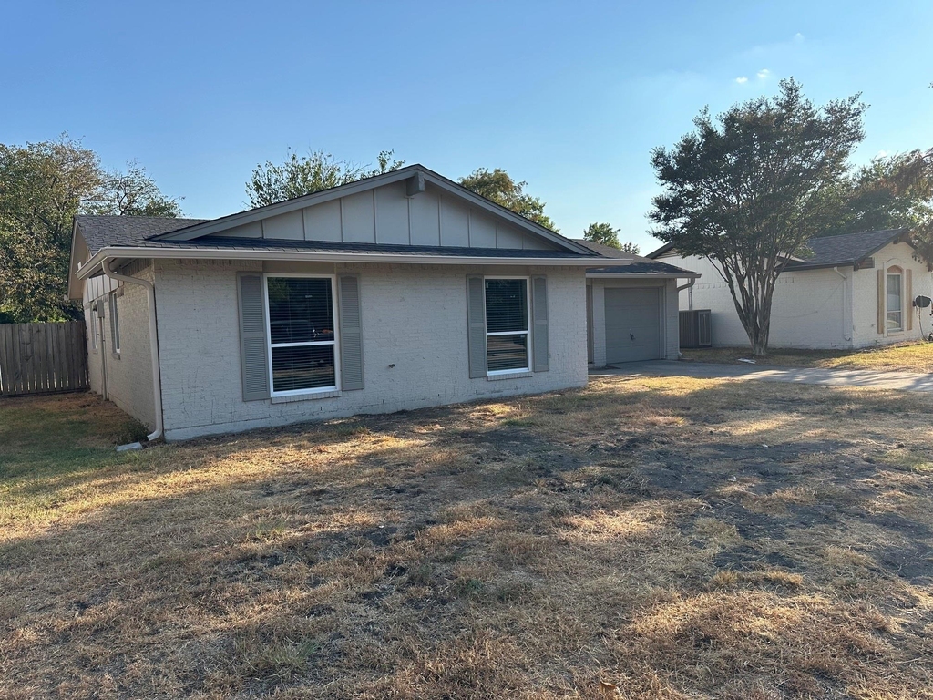 1418 Homestead Place - Photo 1