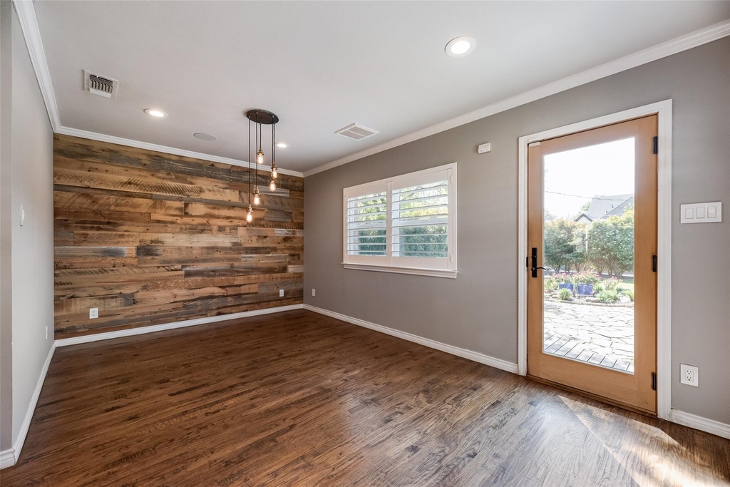 9911 Hurley Way - Photo 15