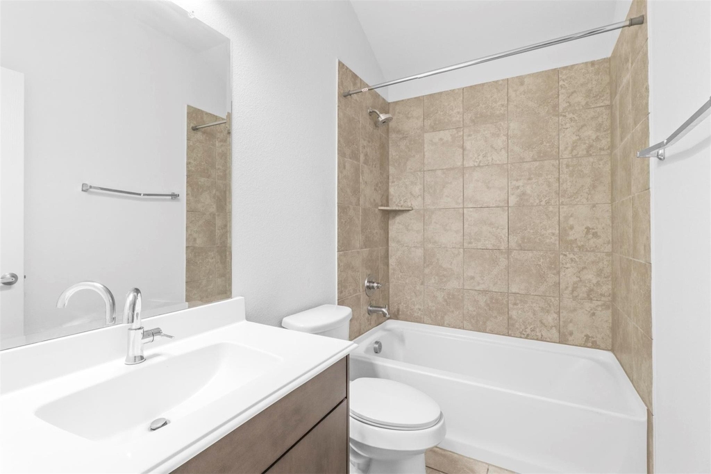 1105 Faringdon Drive - Photo 13