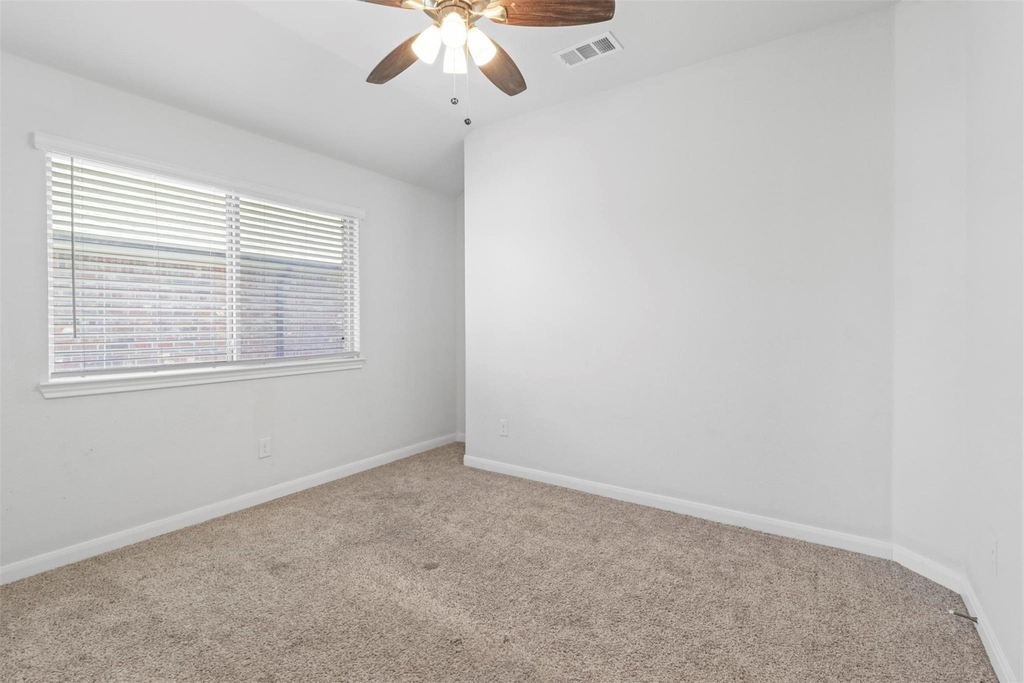 1105 Faringdon Drive - Photo 10