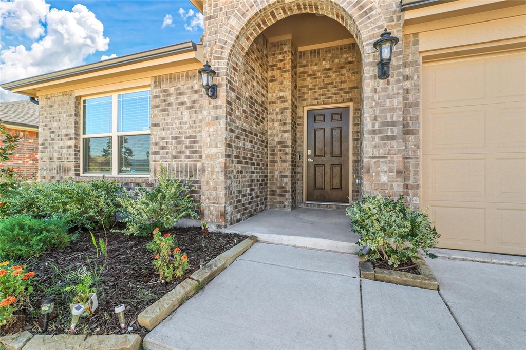 1105 Faringdon Drive - Photo 1