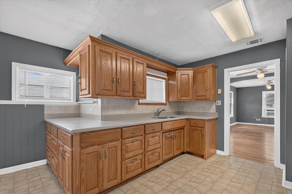 1211 S Montclair Avenue - Photo 15