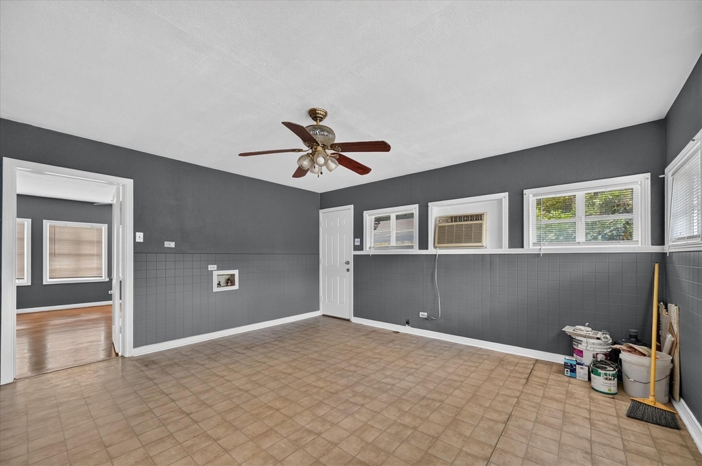 1211 S Montclair Avenue - Photo 12