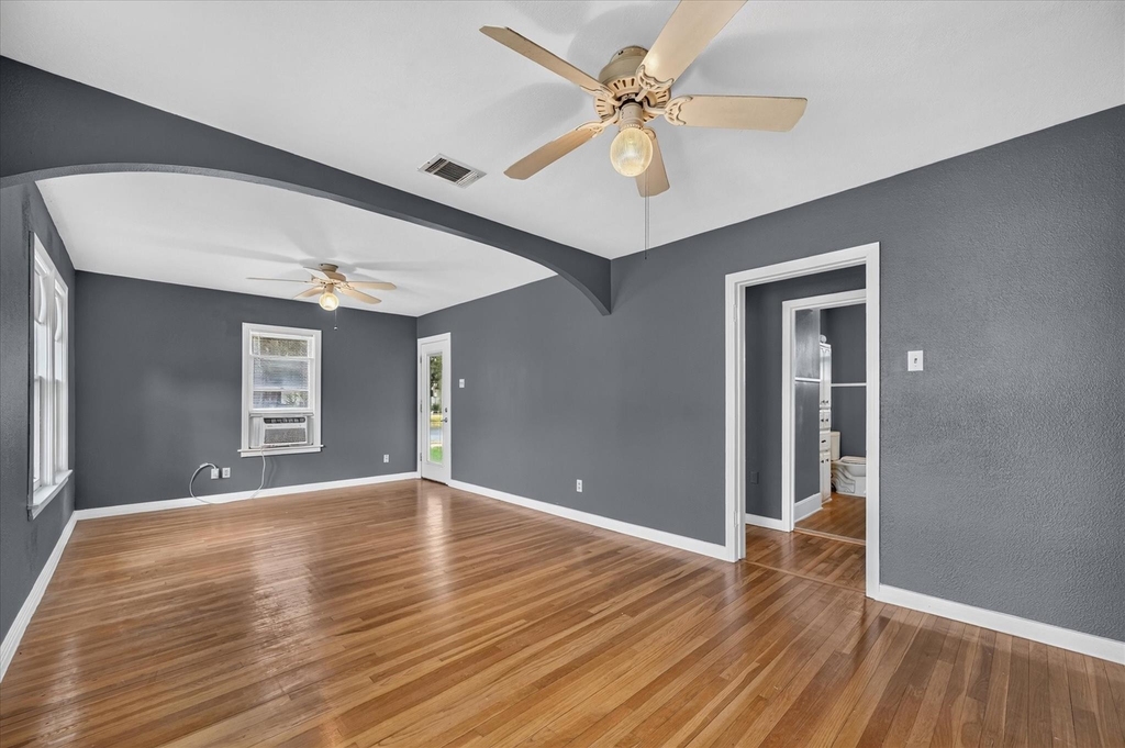 1211 S Montclair Avenue - Photo 7