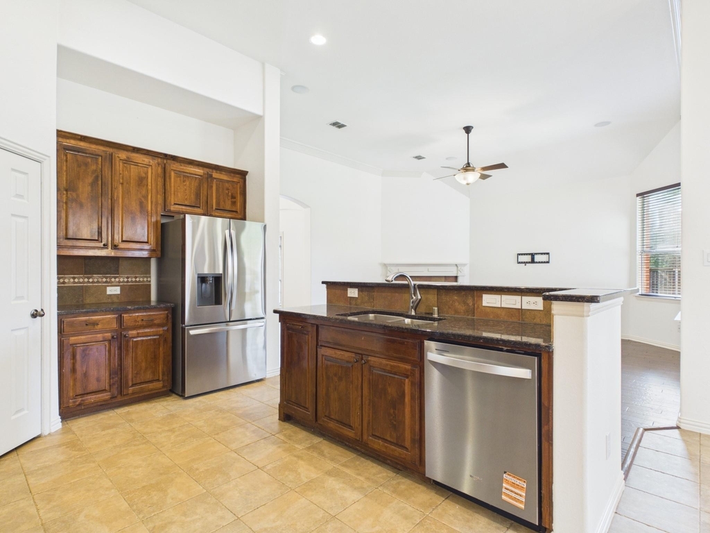 811 Ethan Road - Photo 9