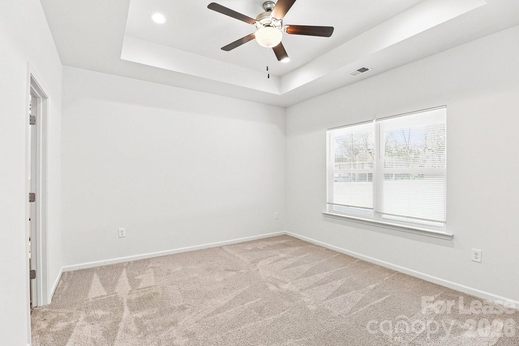 406 Killian Avenue - Photo 6