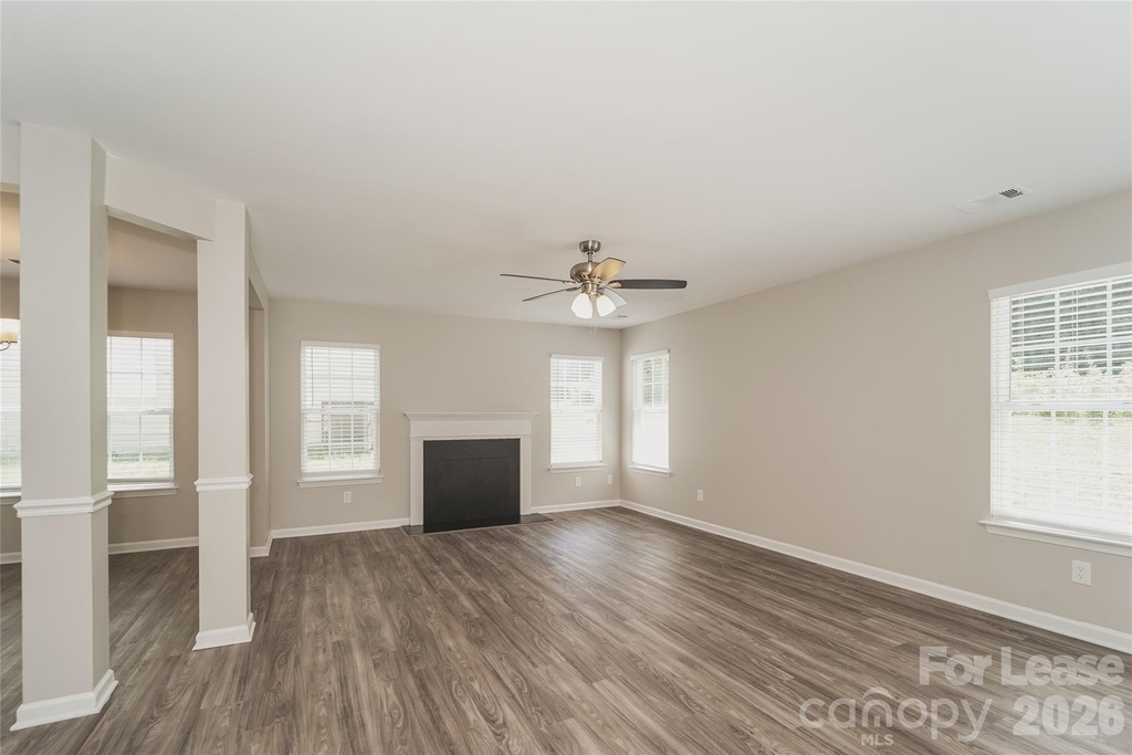 5930 Brookfield Pointe Drive - Photo 6