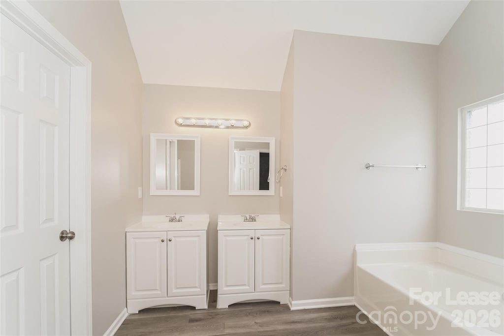 5930 Brookfield Pointe Drive - Photo 13