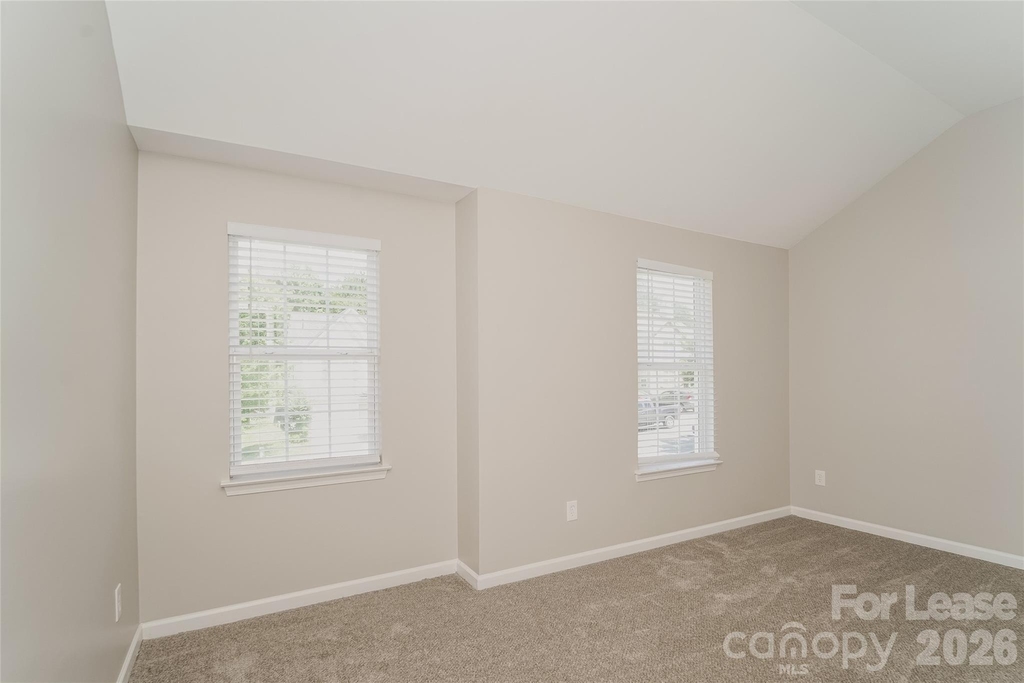 5930 Brookfield Pointe Drive - Photo 10