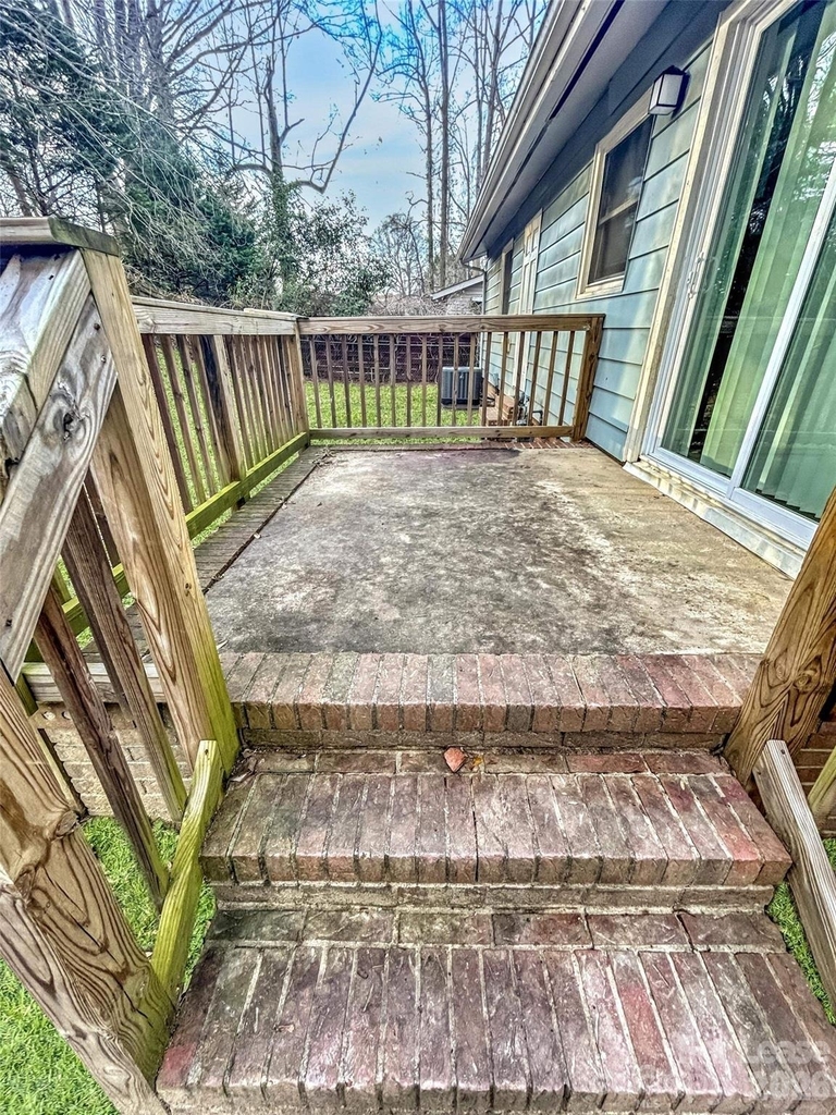 275 Efird Street - Photo 10